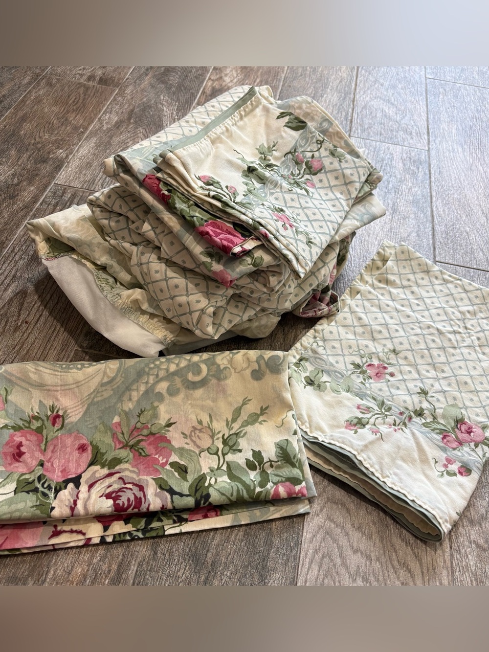 VTG WestPoint Stevens Twin Rose Trellis Sheet Set & Bed Skirt Cottagecore‎
